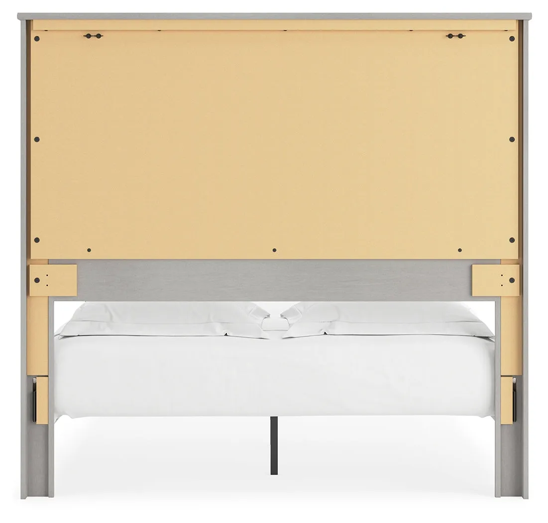 Cottonburg Queen Panel Bed with Mirrored Dresser and Nightstand in Light Gray/White