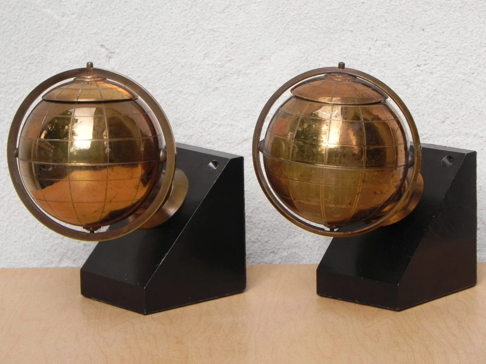 Globe Metal Bookends with Tobacco Holder Compartments