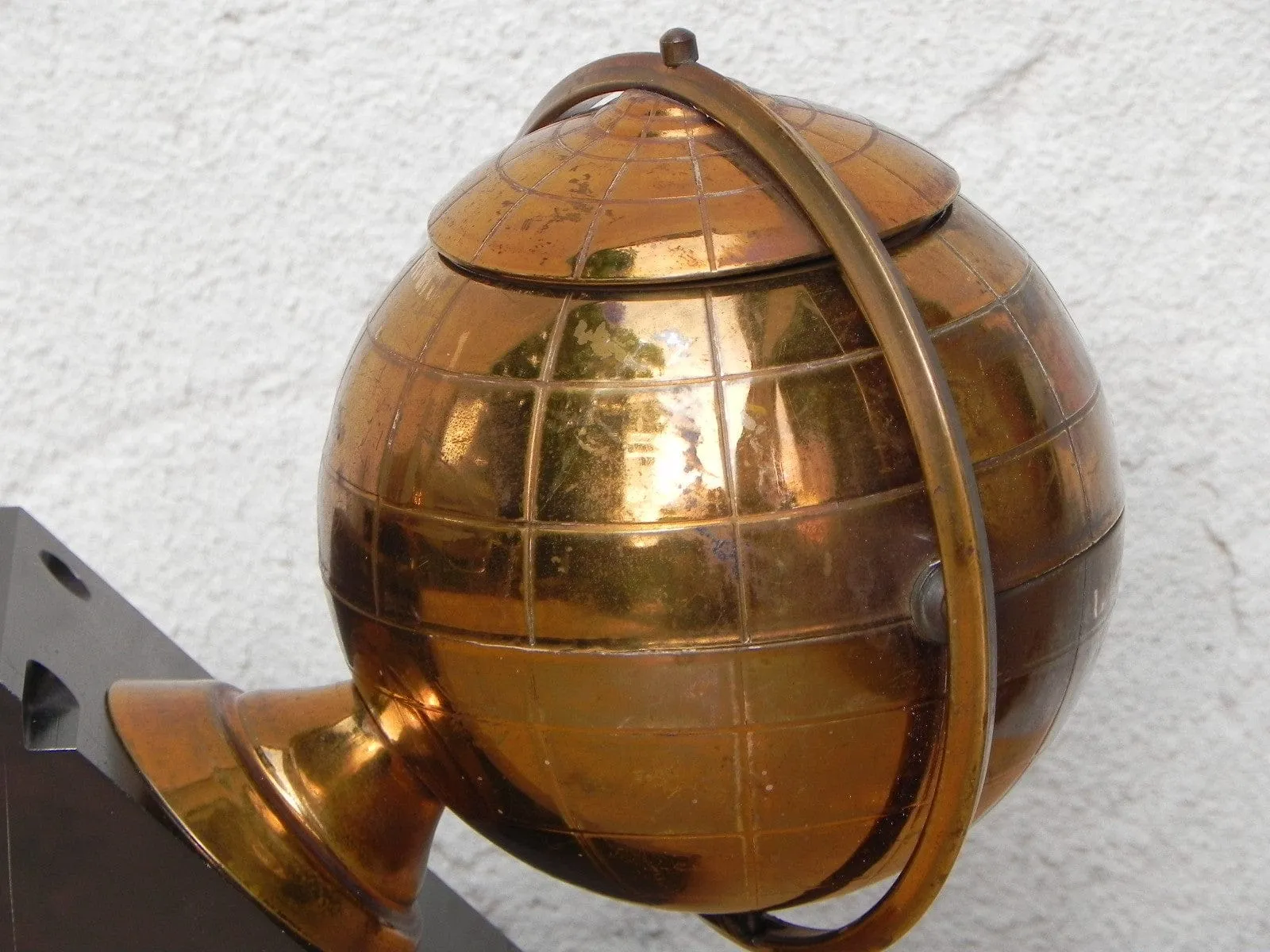 Globe Metal Bookends with Tobacco Holder Compartments