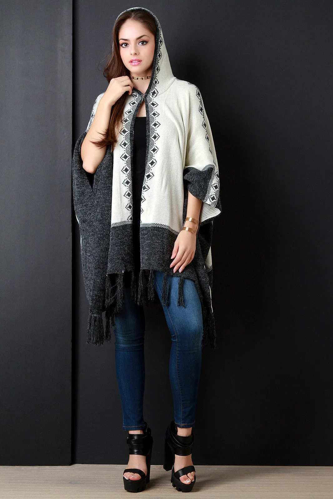 Loose Knit Contrast Geo Trim Hooded Poncho